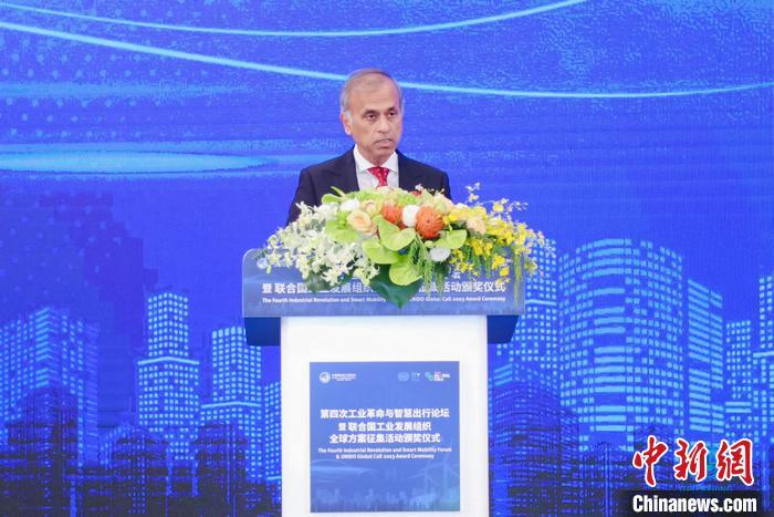 聯合國駐華協調員常啟德發表演講。