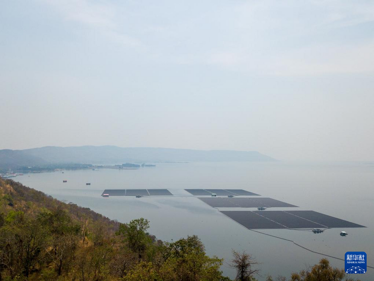 中企承建泰國水面漂浮光伏電站項目并網發電_fororder_Kn1iDtnNbGfqQrPT