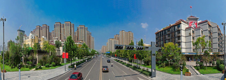 臨汾中大街五一路口。