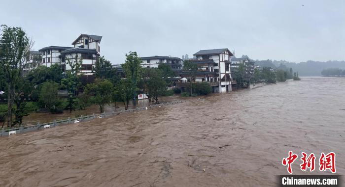 四川暴雨、山洪、地質災害氣象風險預警齊發
