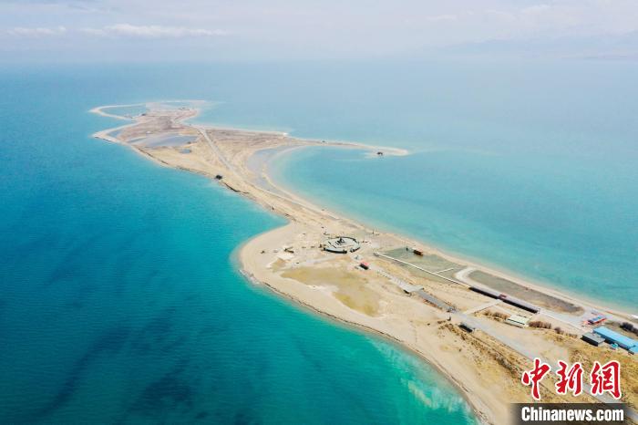 圖為青海湖。　李江寧 攝