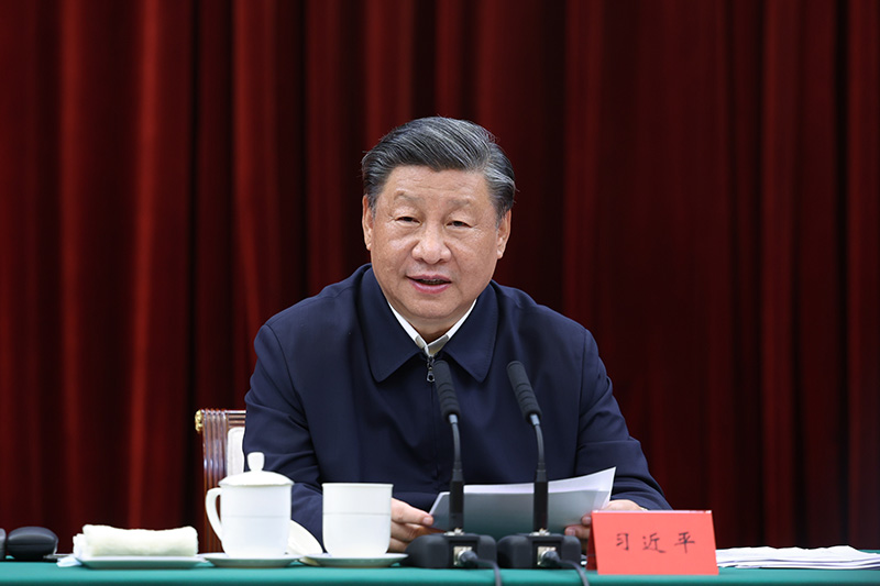 2023年10月12日下午，中共中央總書記、國家主席、中央軍委主席習近平在江西省南昌市主持召開進一步推動長江經(jīng)濟帶高質(zhì)量發(fā)展座談會并發(fā)表重要講話。新華社記者 鞠鵬 攝