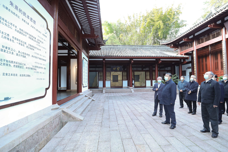 2021年3月22日，習(xí)近平在福建南平武夷山朱熹園，了解朱熹生平及理學(xué)研究等情況。