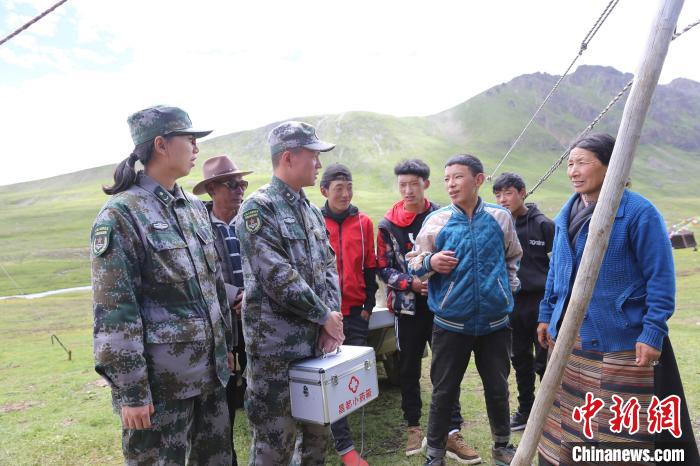 軍醫朱震宇:勇攀生命禁區的“舞刀”人