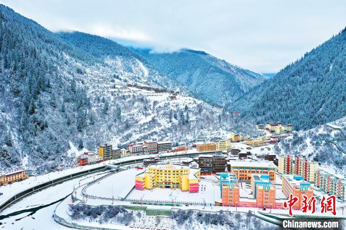 壤塘的雪后美景。　壤塘縣融媒體中心供圖