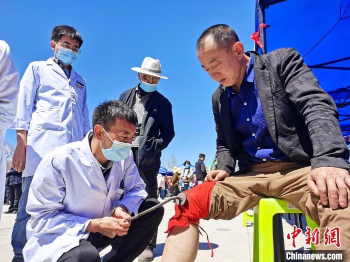 青海舉辦中藏醫藥健康促進專項活動：特色適宜技術受青睞