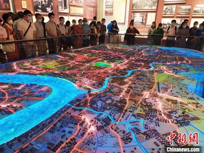 日喀則文化與旅游管理工作者上?！叭〗洝鳖I悟生態旅游內涵